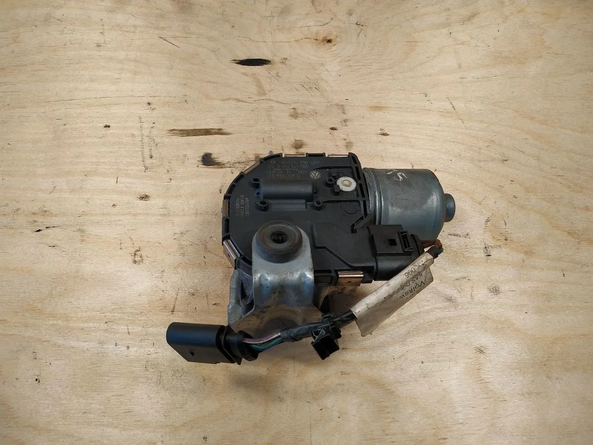 Моторчик стеклоочистителя передний Volkswagen Touran I (2003—2006)