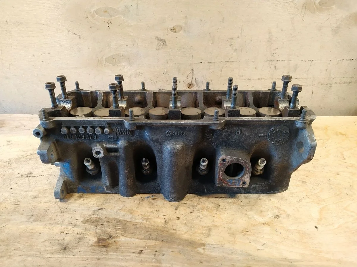 Головка блока цилиндров Audi 80 B4 (1991—1996)