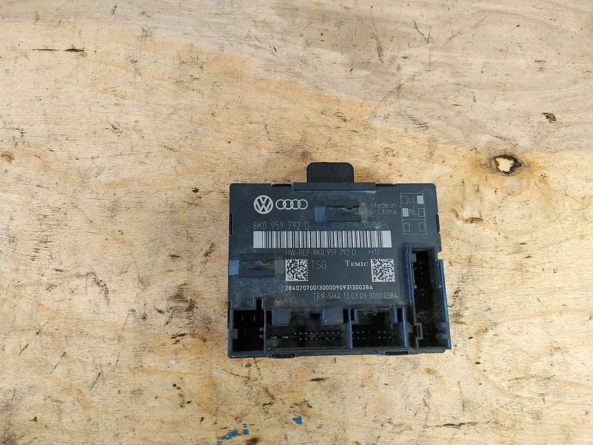 Блок комфорта Audi Q5 I (2008—2012)