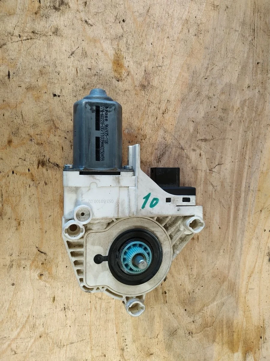 Моторчик стеклоподъемника Audi Q5 I (2008—2012)