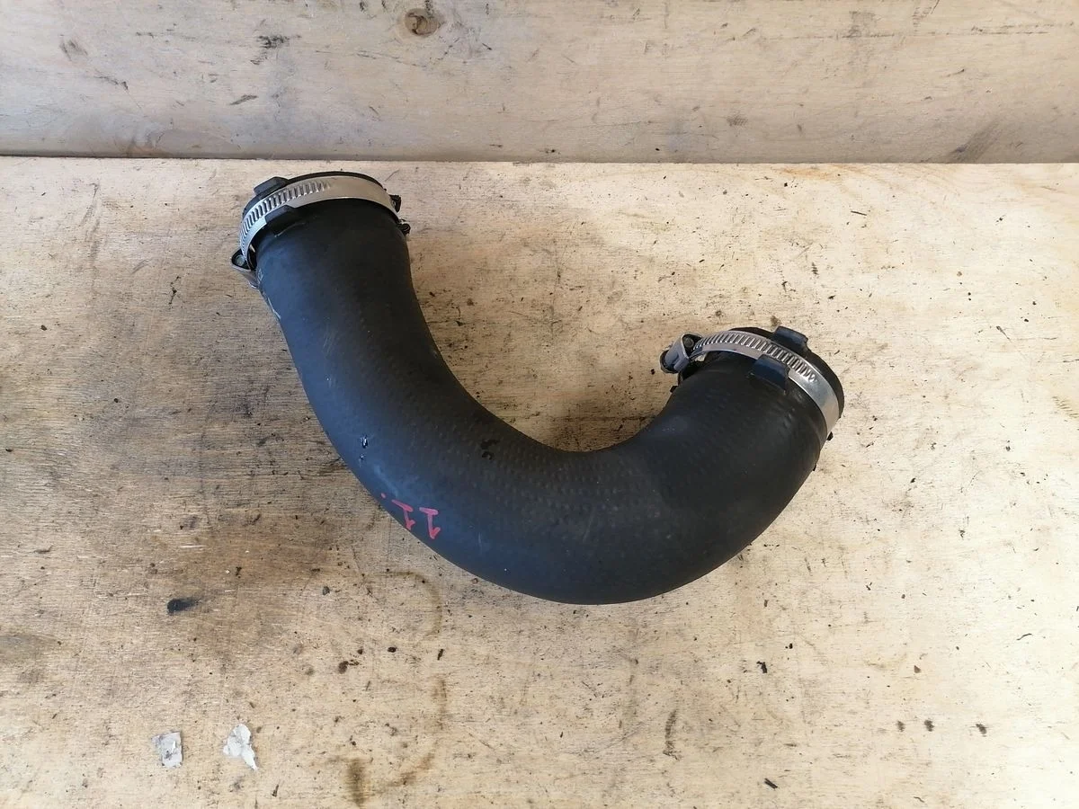 Шланг турбокомпрессора (турбины) Audi A4 B8 (2007—2012)