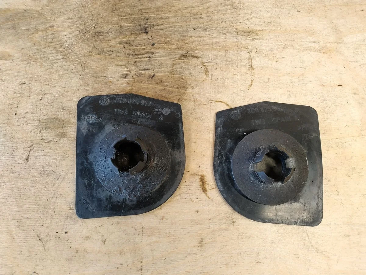 Заглушка поддомкратника Volkswagen Passat CC B6 (2008—2012)