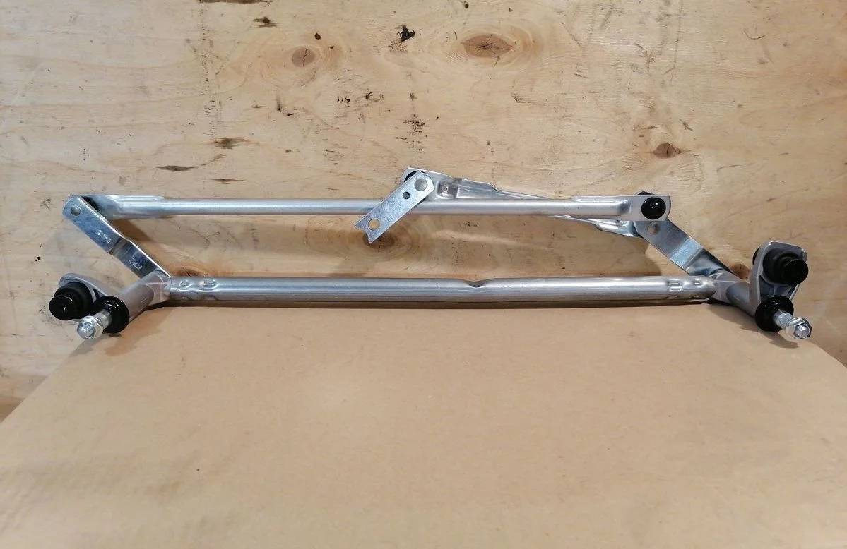 Трапеция стеклоочистителей Skoda Octavia II (2004—2009) новый 1Z1955601