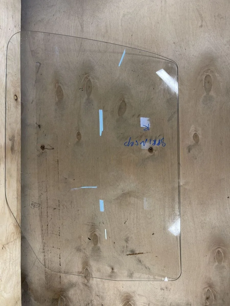 Стекло двери передней Mercedes-Benz Sprinter W907/910 (2018—2025) б.у A9067250310