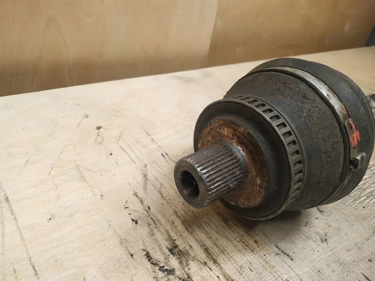 Привод Audi A4 B6 (2000—2006) б.у 8E0407271AT