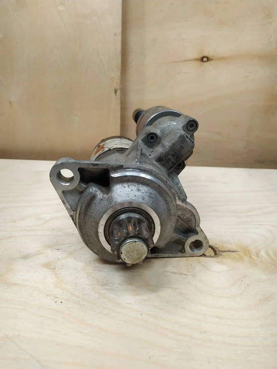 Стартер Audi 100 C2 (1976—1983) б.у 02E911023J