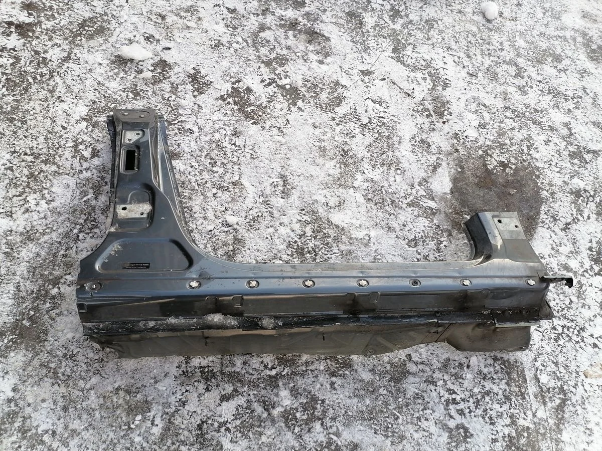 Порог со стойкой средней Volkswagen Passat CC B6 (2008—2012)