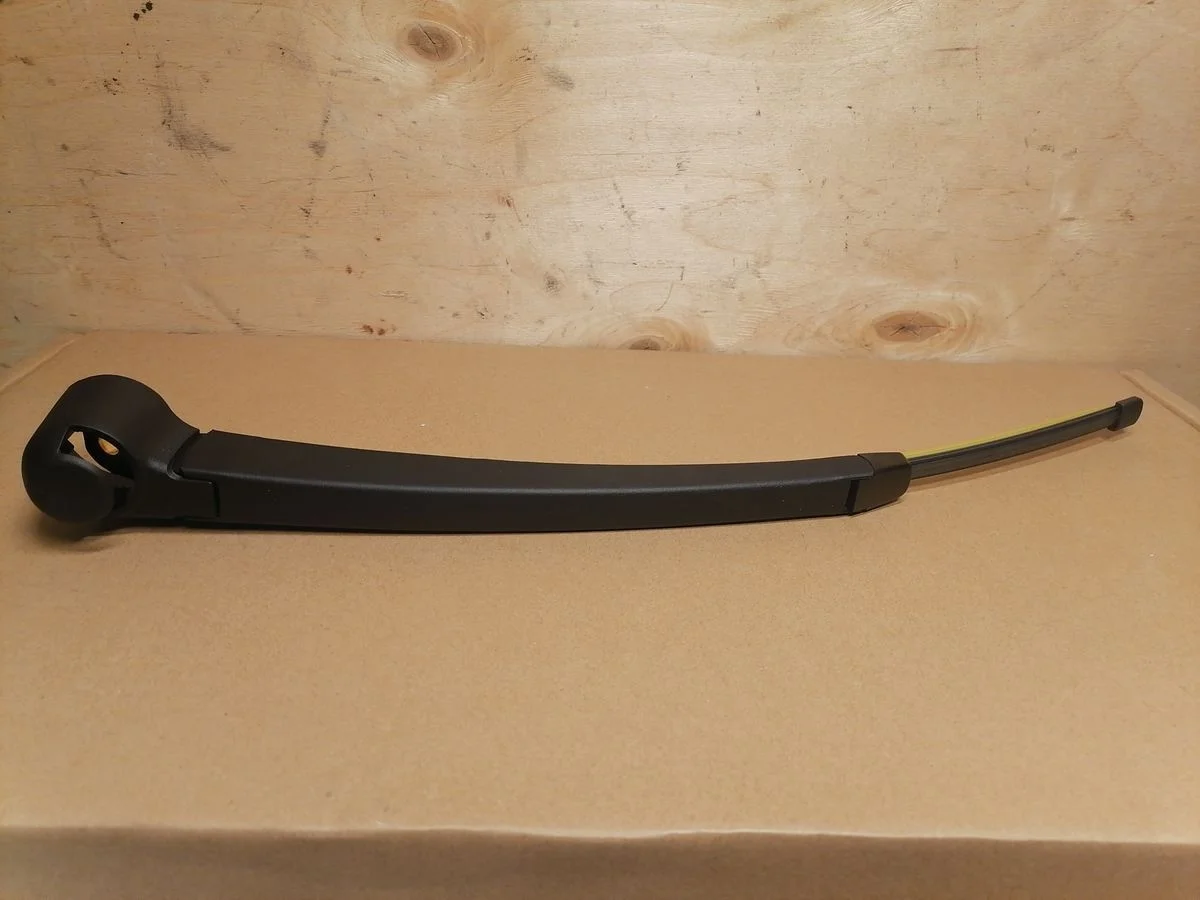 Поводок стеклоочистителя заднего Volkswagen Tiguan I (2007—2011)