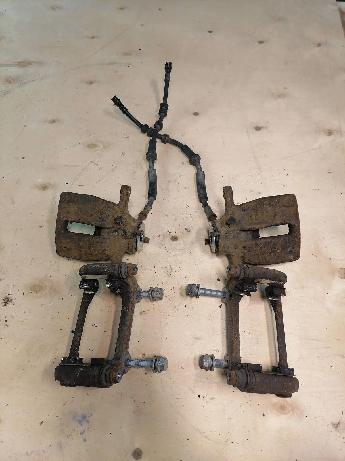 Суппорт тормозной Audi Q5 I (2008—2012)