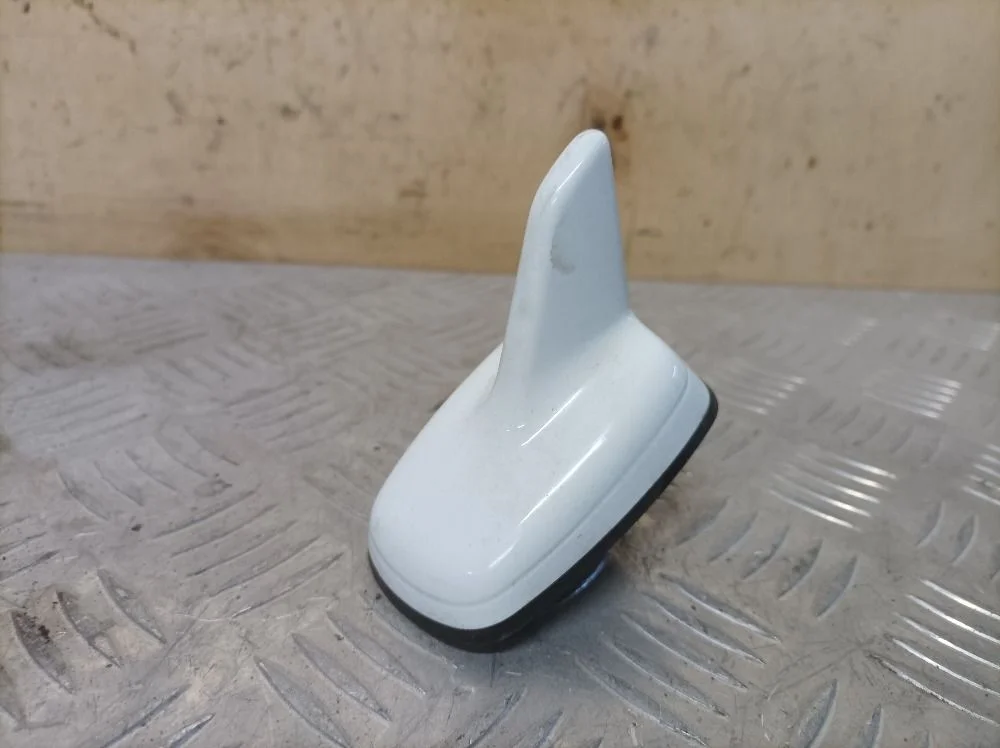 Антенна Audi A4 B8 рестайлинг (2011—2015)