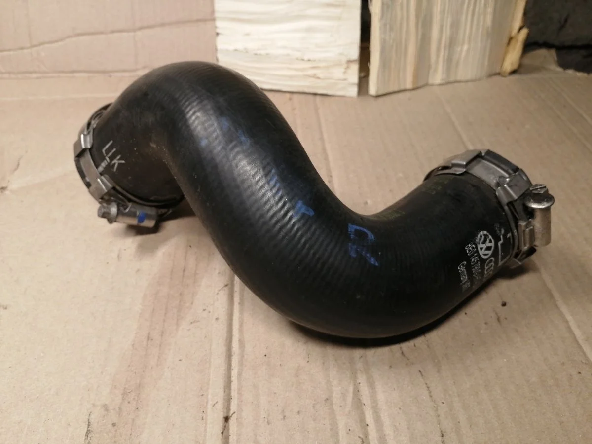 Шланг турбокомпрессора (турбины) Audi A4 B7 (2004—2009)