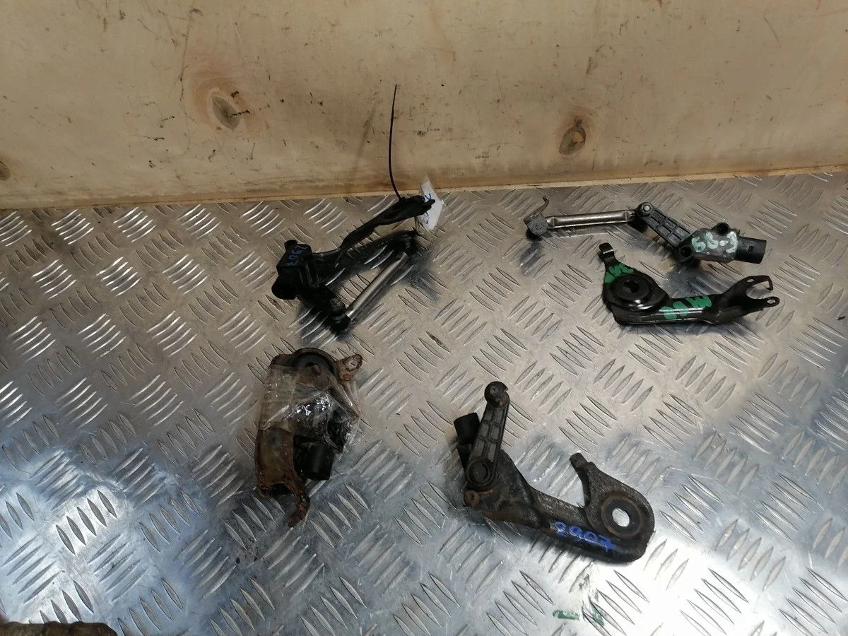 Датчик регулировки дорож. просвета Audi A4 B8 (2007—2012)