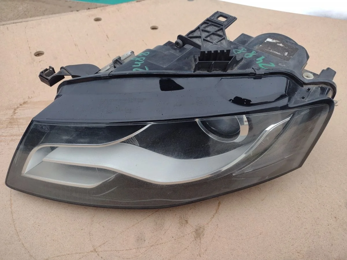 Фара Audi A4 B8 (2007—2012)