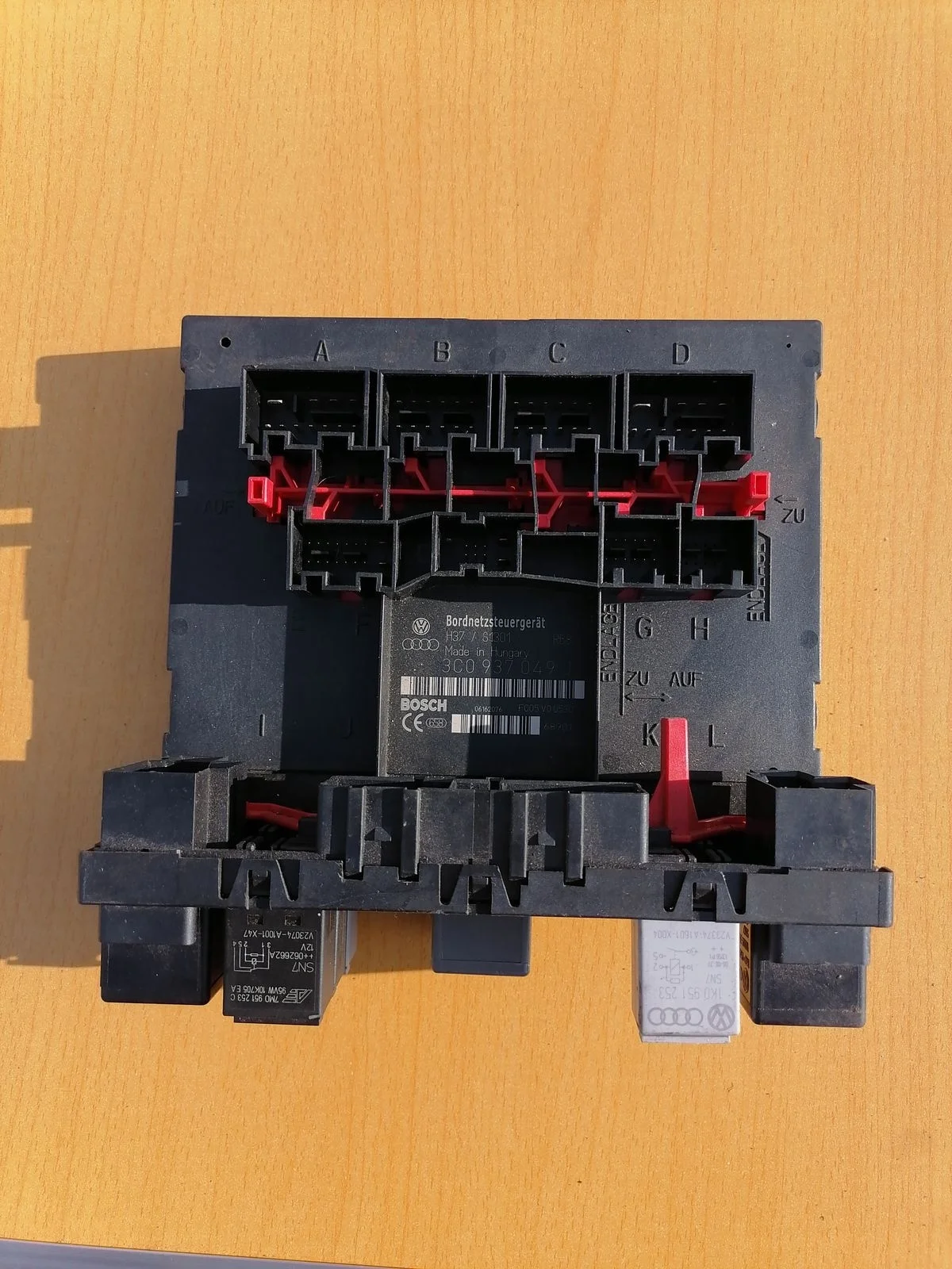 Блок управления бортовой сети Volkswagen Passat B6 (2005—2010) б.у 3c8937049e