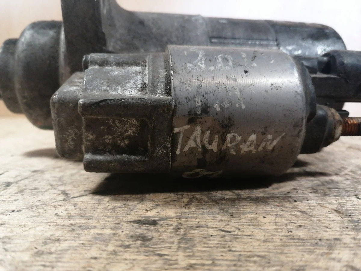 Стартер Volkswagen Touran I (2003—2006)