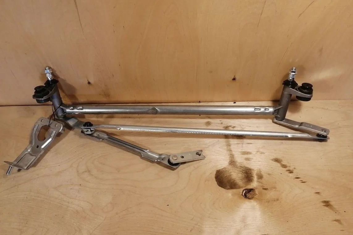 Трапеция стеклоочистителей Volkswagen Golf Mk5 (2003—2009) новый 5k1955601