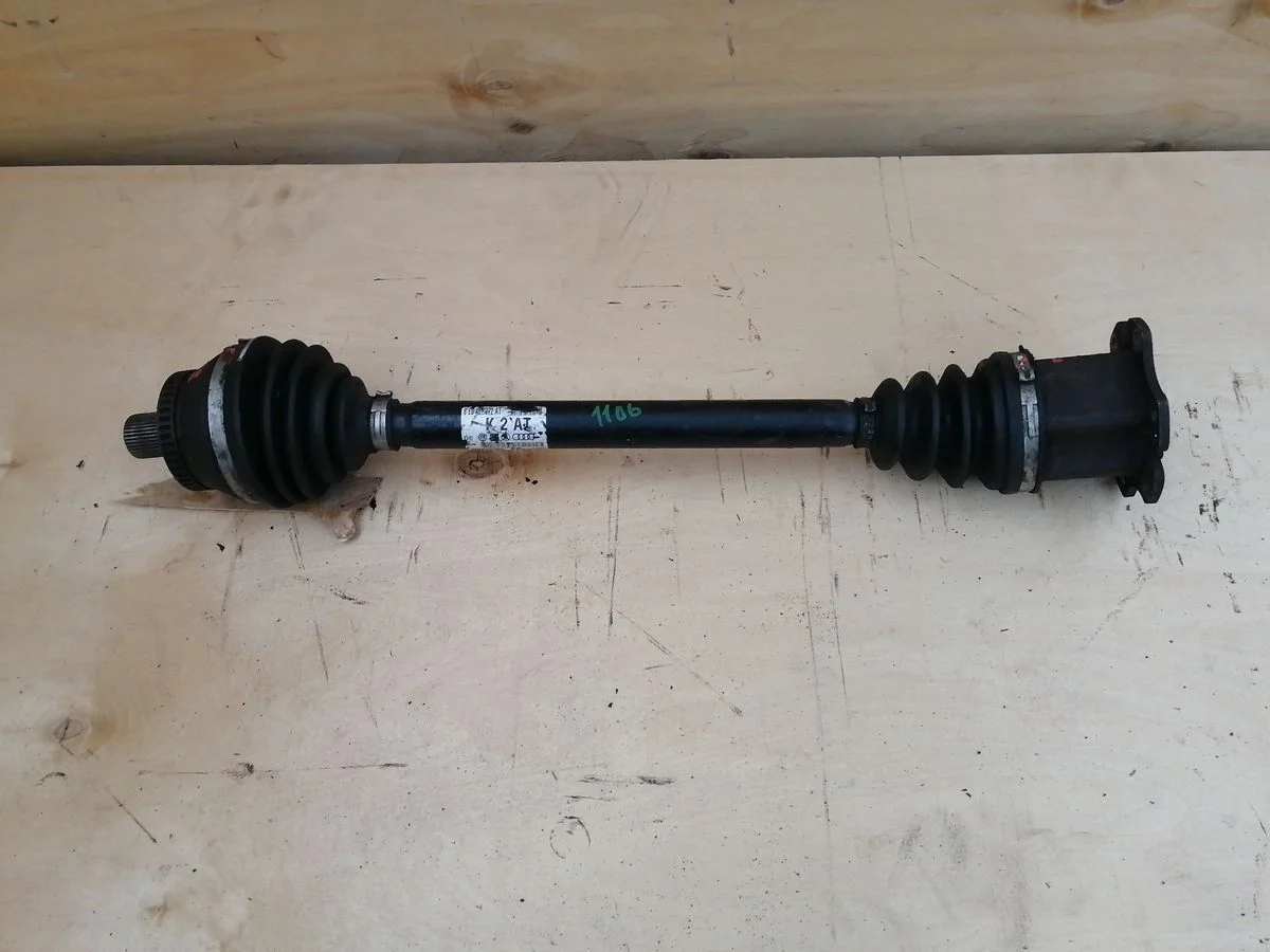 Привод Audi A4 B7 (2004—2009) б.у 8e0407272at