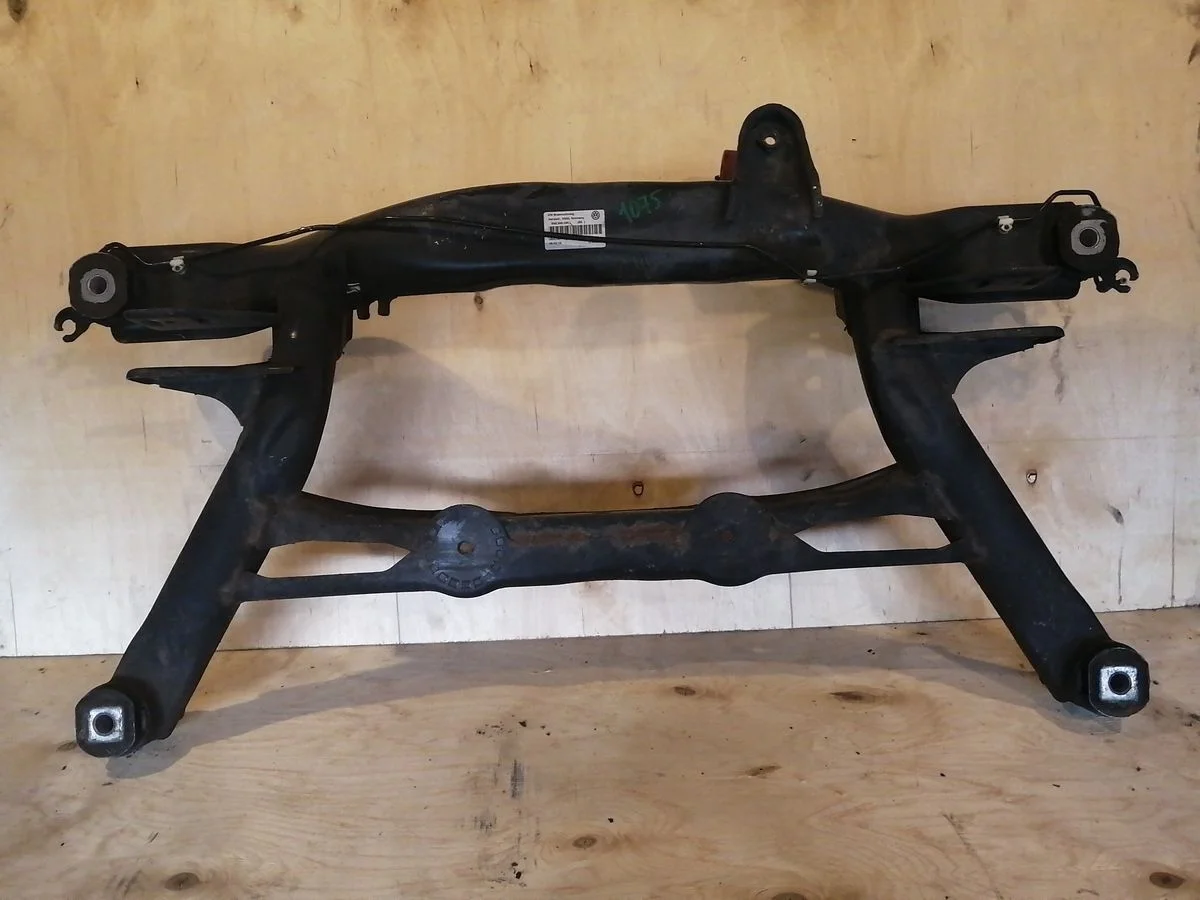 Подрамник Volkswagen Passat B7 (2010—2015)