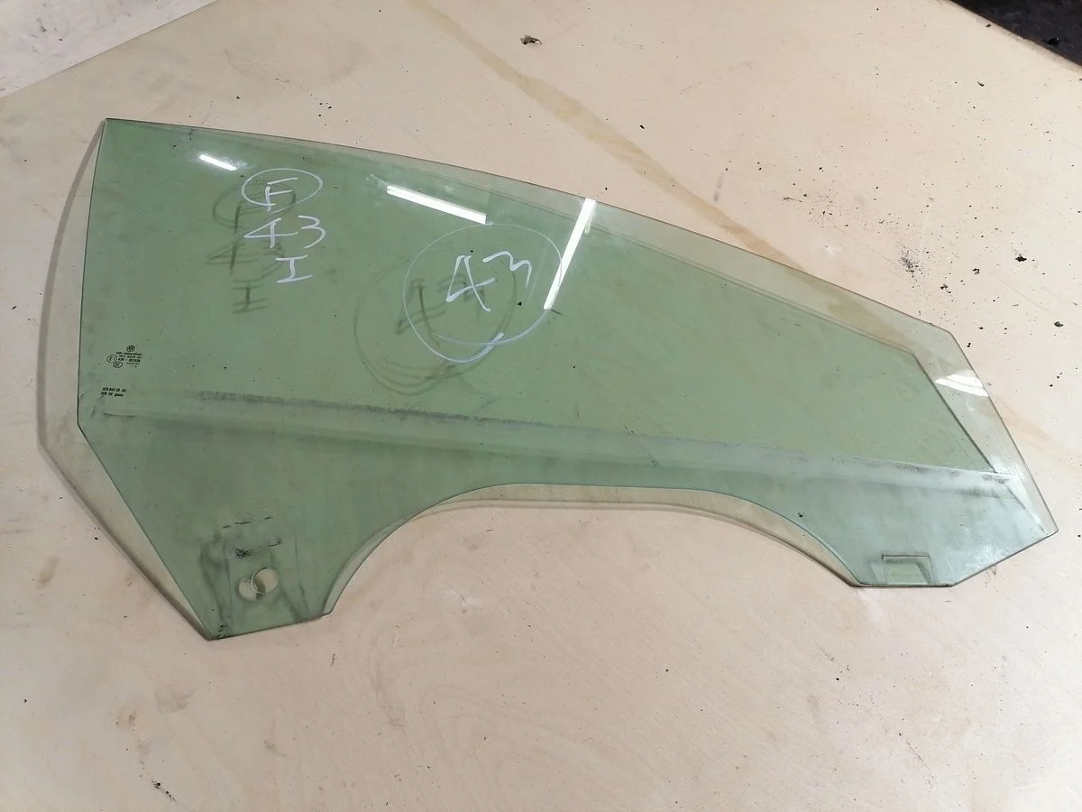 Стекло двери передней Volkswagen Passat CC B6 (2008—2012) б.у 3C8845201A