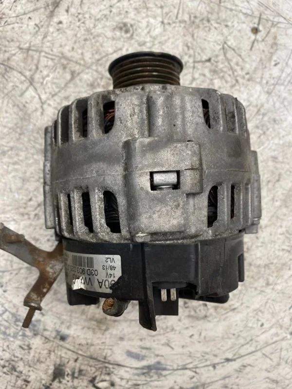 Генератор Skoda Fabia 03D903025J AZQ