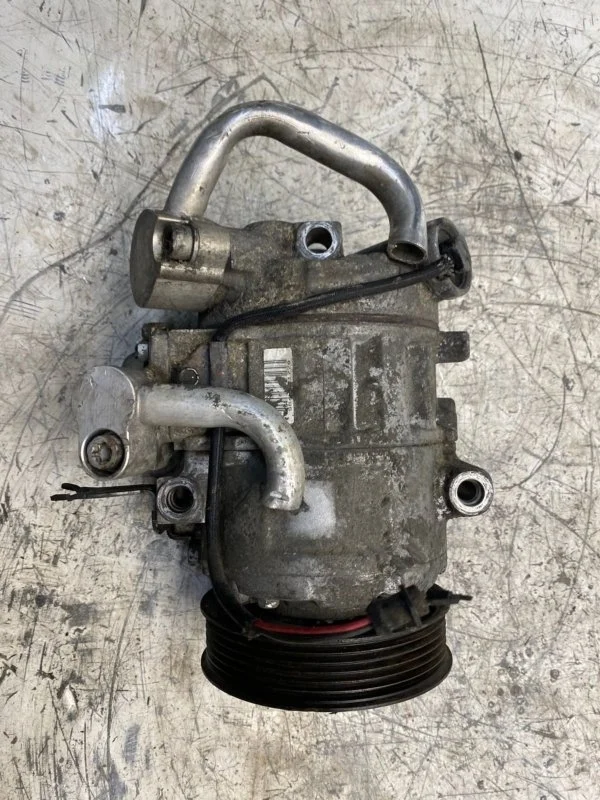 Компрессор кондиционера Skoda Fabia 6Q0820808F AZQ