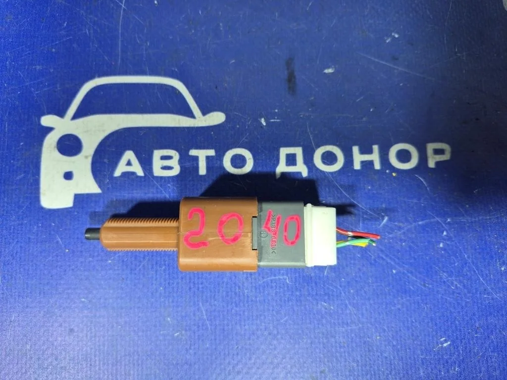 концевик под педаль тормоза NISSAN TEANA J32 VQ25DE