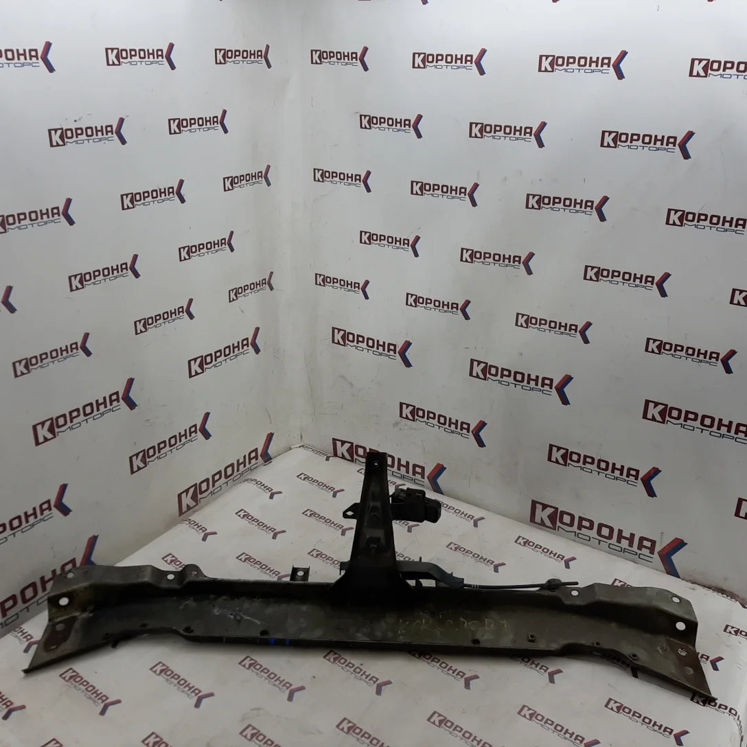 Панель кузова передняя ( телевизор) Б/У Только верхняя часть,в сборе замком капота