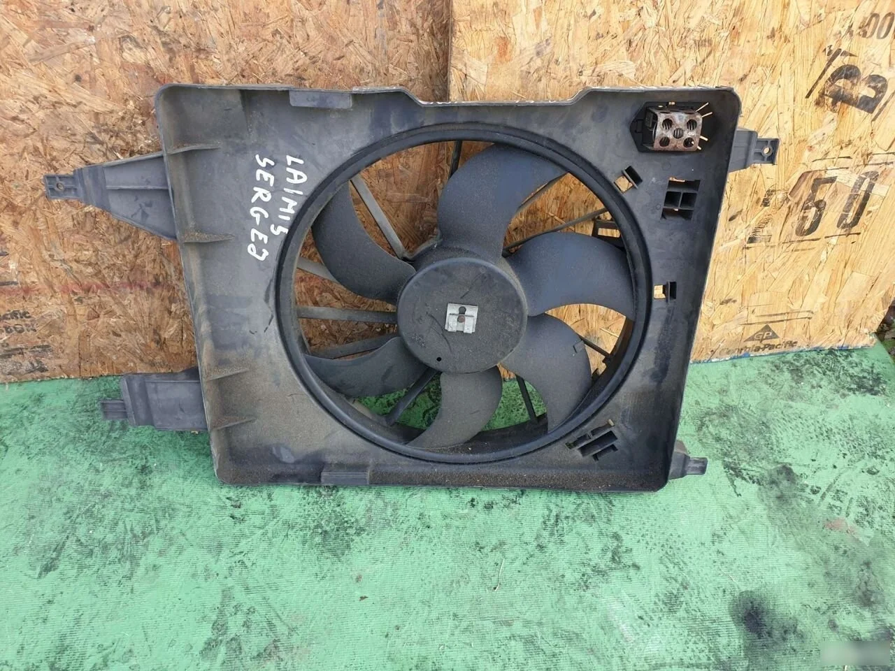 Вeнтилятор oхлaждения радиатора Renault Megane II (2002—2006)