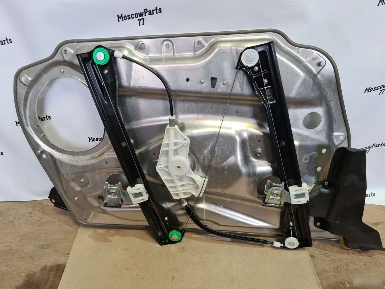 Стеклоподъемник передний правый Mercedes-Benz C-класс W204/S204 (2006—2011)