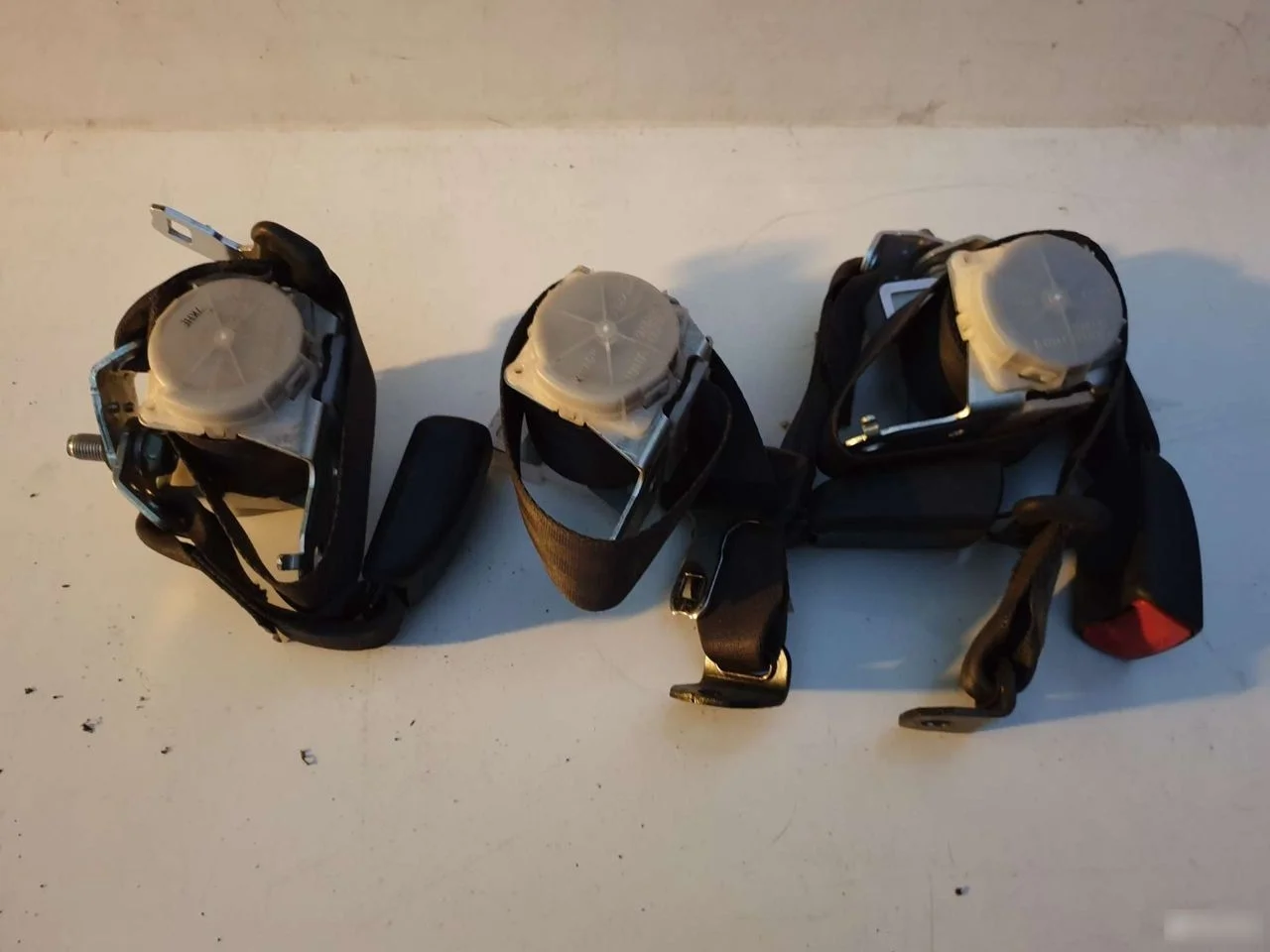 Ремень безопасности задний Mitsubishi Colt Z30 (2002—2012)