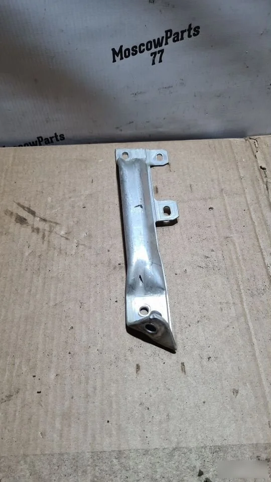 Кронштейн усилителя бампера левый BMW 5 серия F10/F11 рестайлинг (2013—2017)