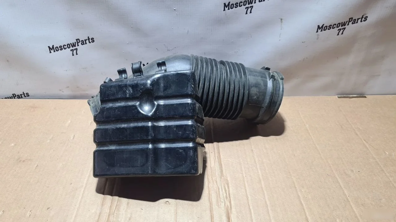 Патрубок воздушного фильтра Audi A6 C6 (2004—2008)