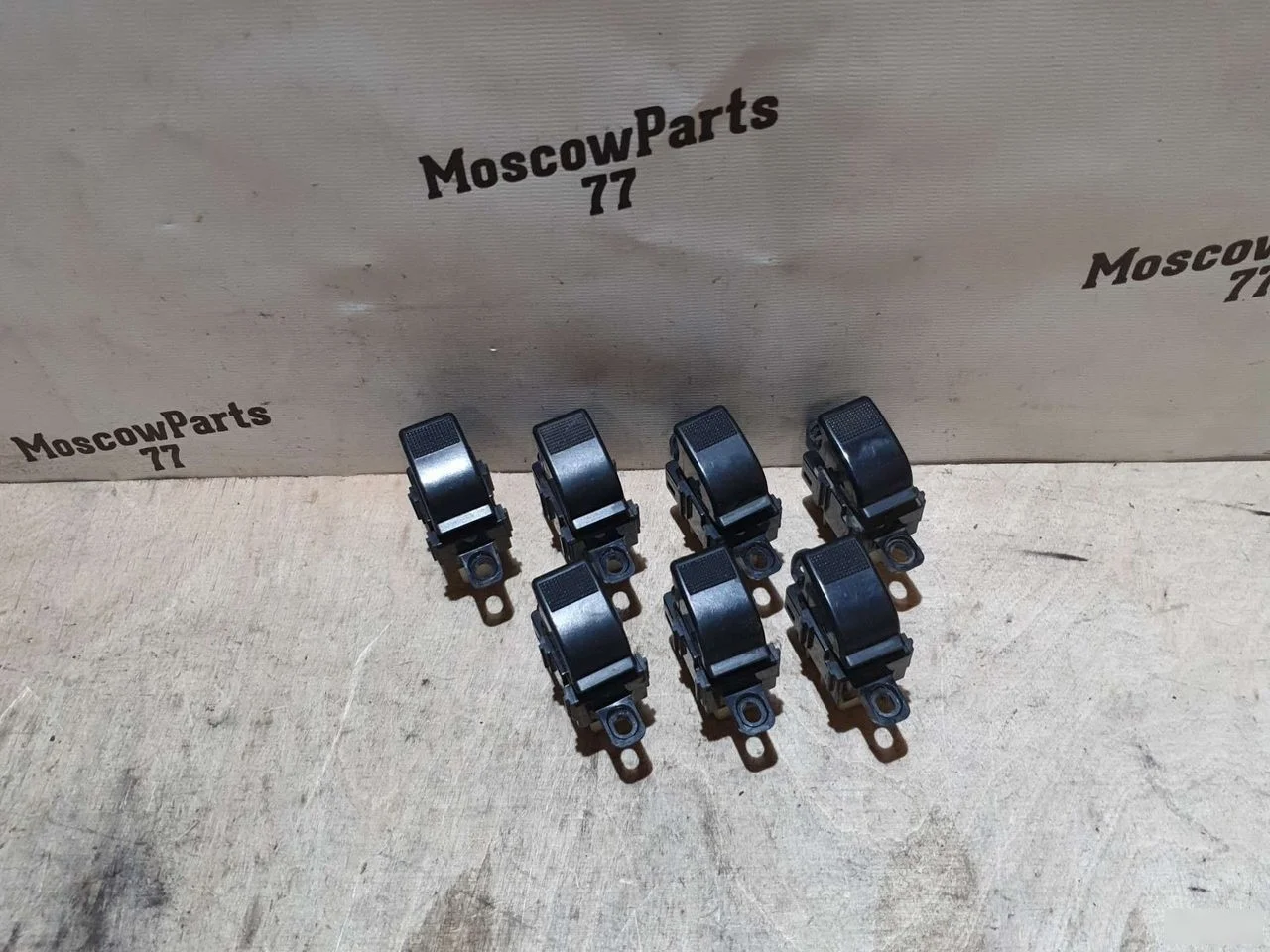 Кнопка стеклоподъемника заднего Mazda 6 GG (2002—2005)