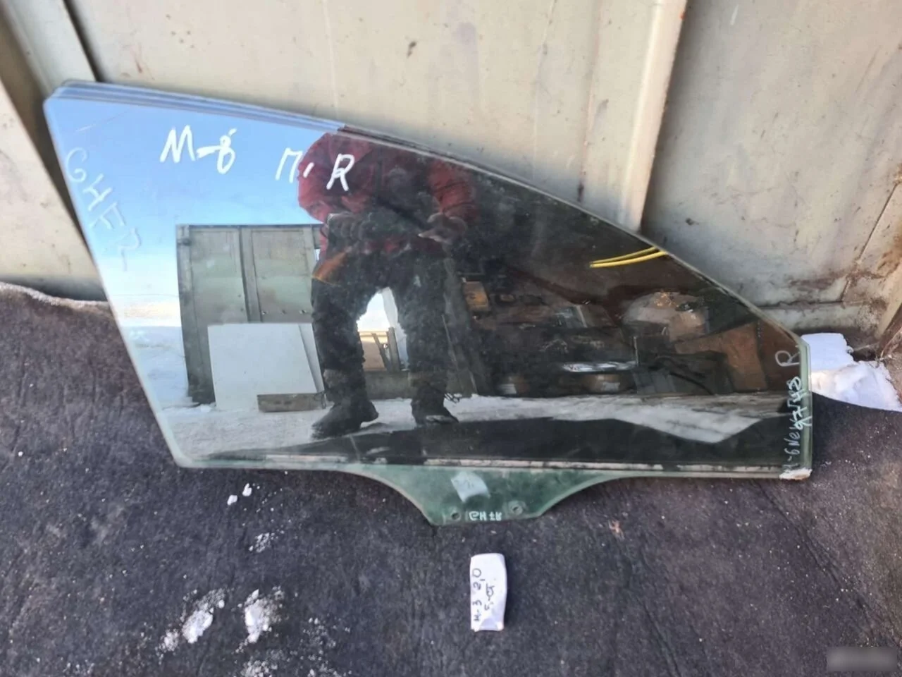 Стекло передней двери Mazda 6 GH (2007—2009)