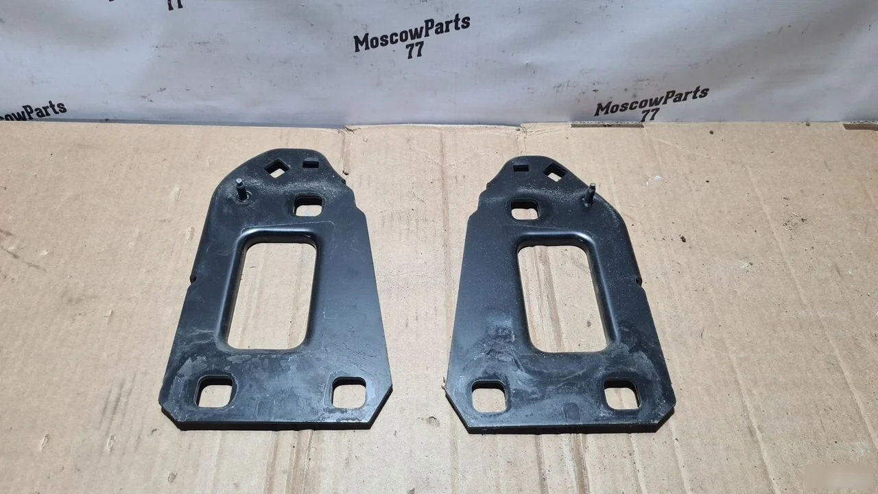 Кронштейн усилителя переднего бампера Audi A4 B8 (2007—2012)