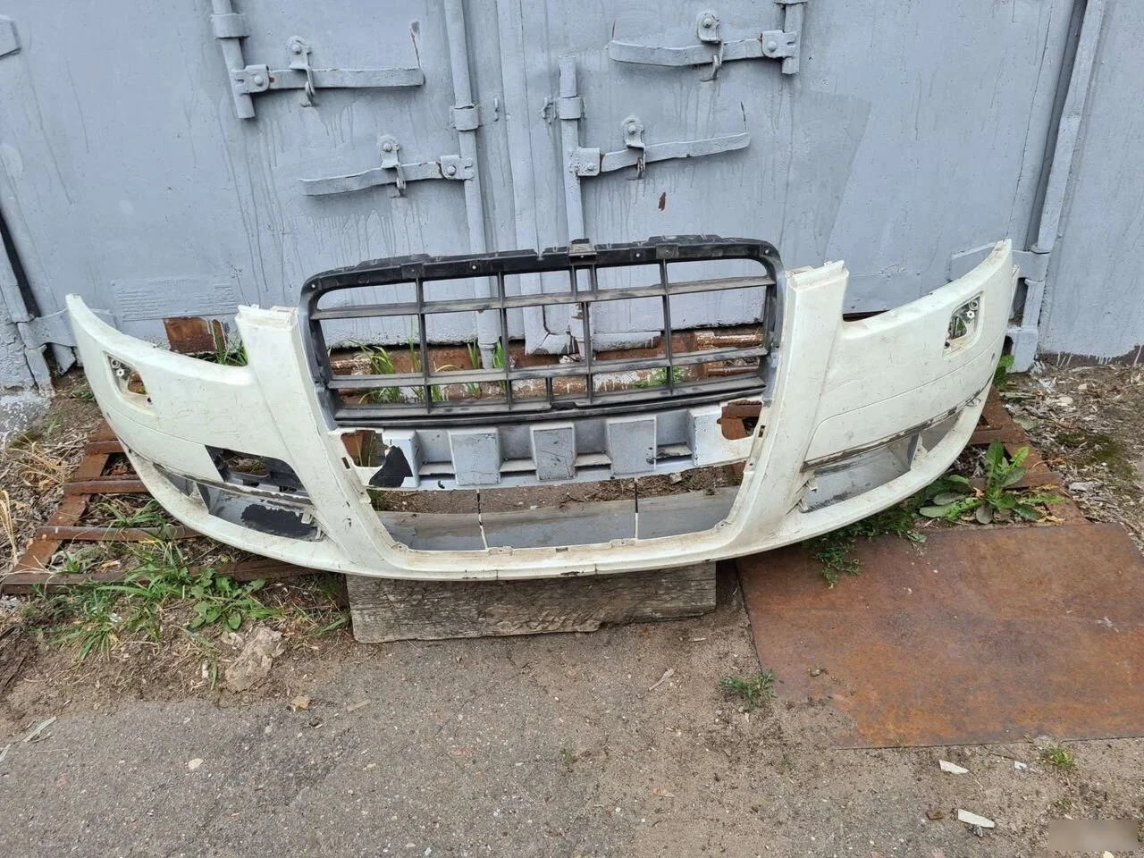 Бампер передний Audi A6 C6 (2004—2008)