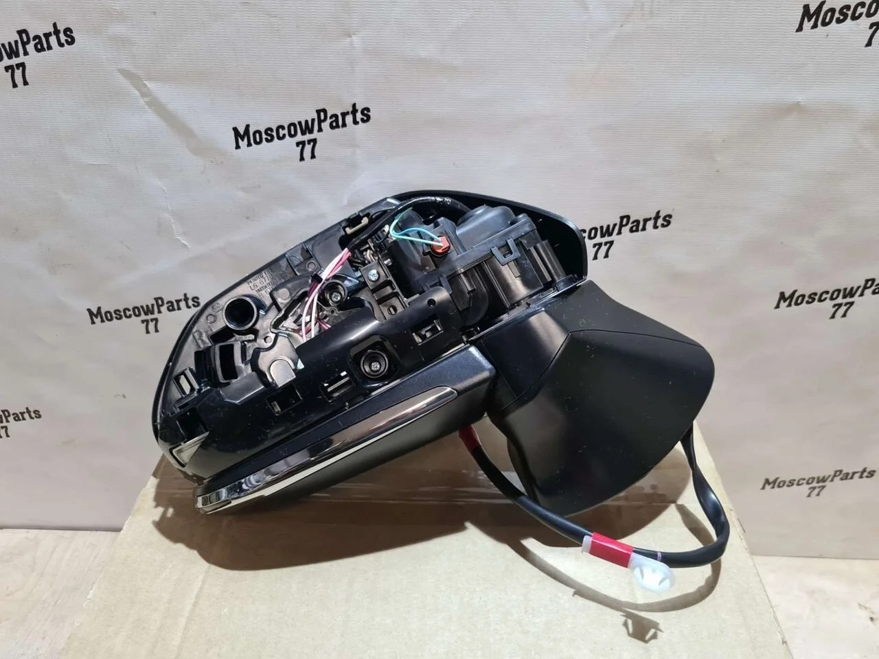 Зеркало правое Toyota Camry XV70 (2017—2021)