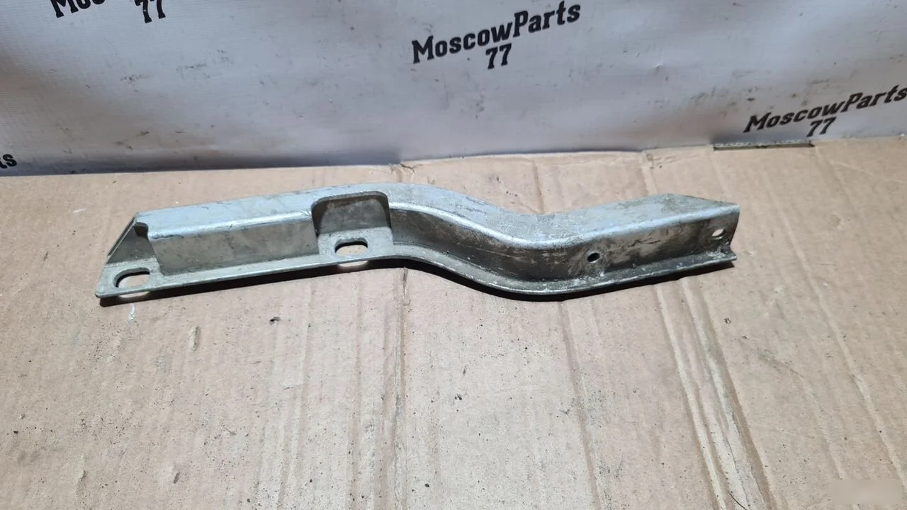 Кронштейн радиатора левый BMW 7 серия F01/F02 (2008—2012)