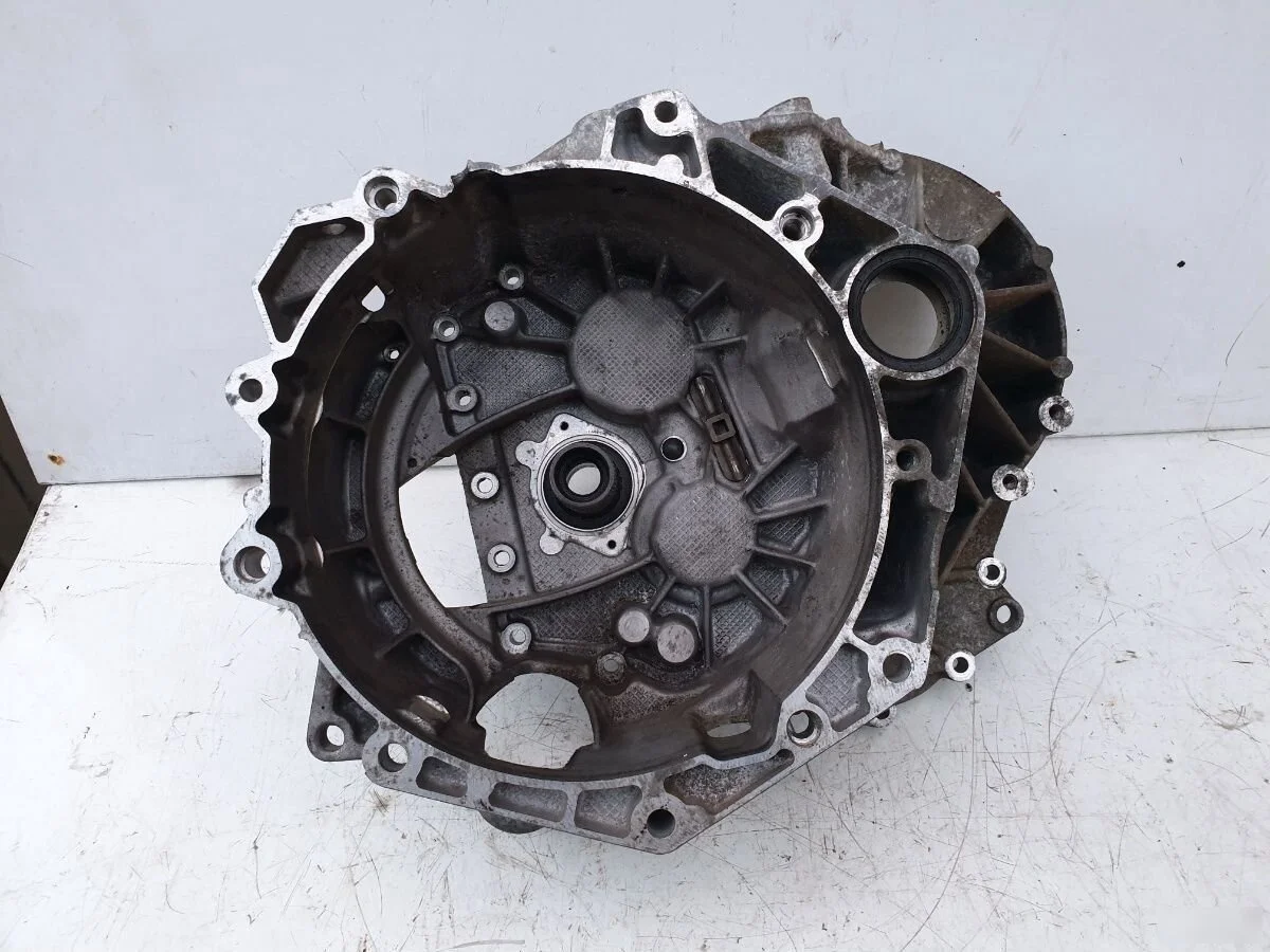 Корпус КПП Volkswagen Passat B6 (2005—2010)
