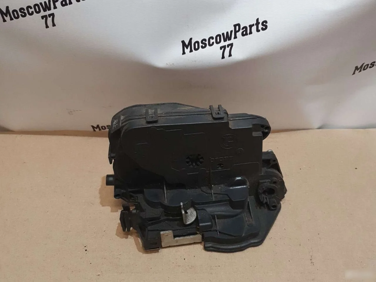 Замок задний левый BMW 3 серия E90/E91/E92/E93 (2005—2010)