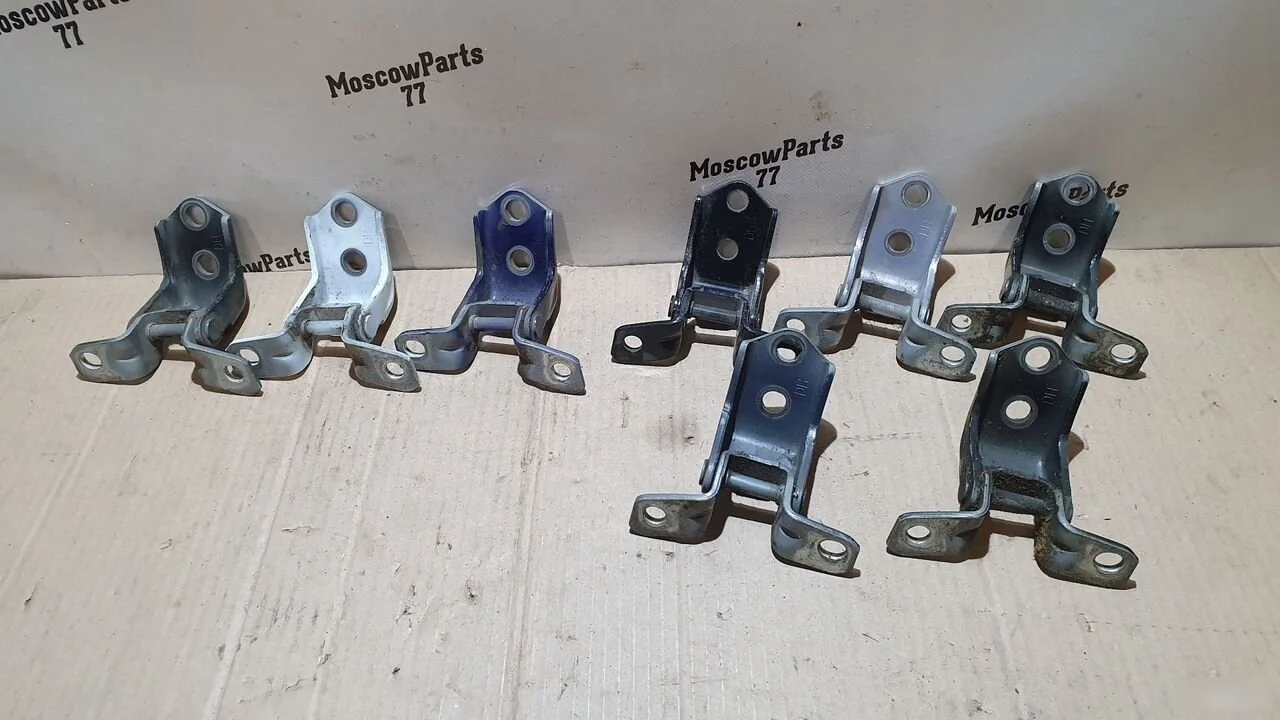 Петля передней двери Mazda CX-30 I (2019—2025)