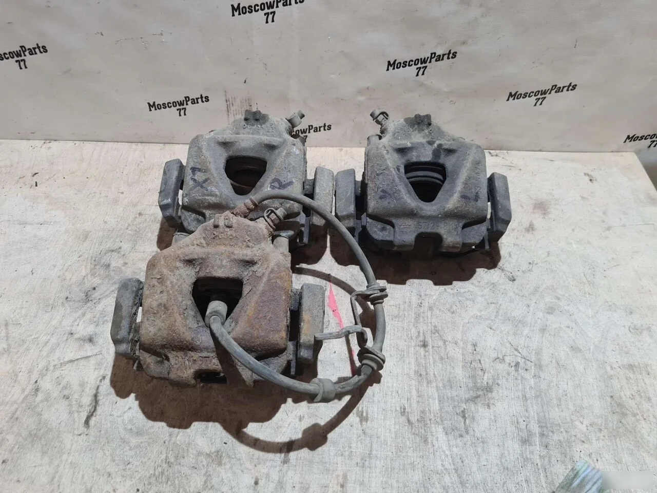 Передний правый тормозной суппорт BMW 1 серия E81/E82/E87/E88 рестайлинг 2 (2011—2014)