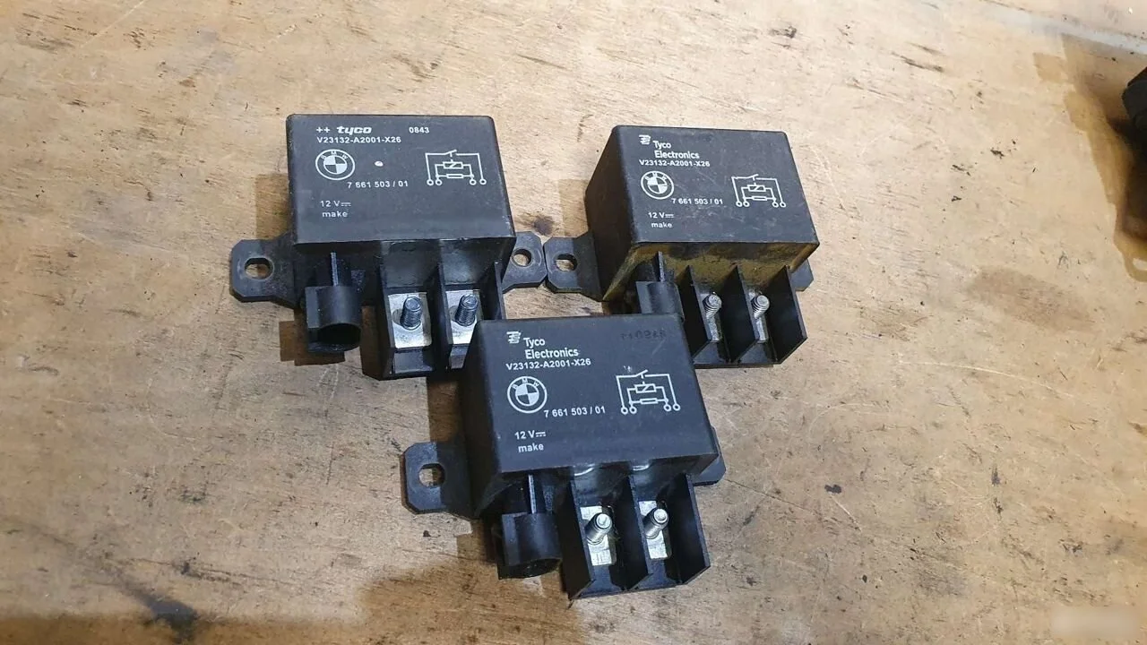 Реле вентилятора блок BMW 7 серия F01/F02 (2008—2012)
