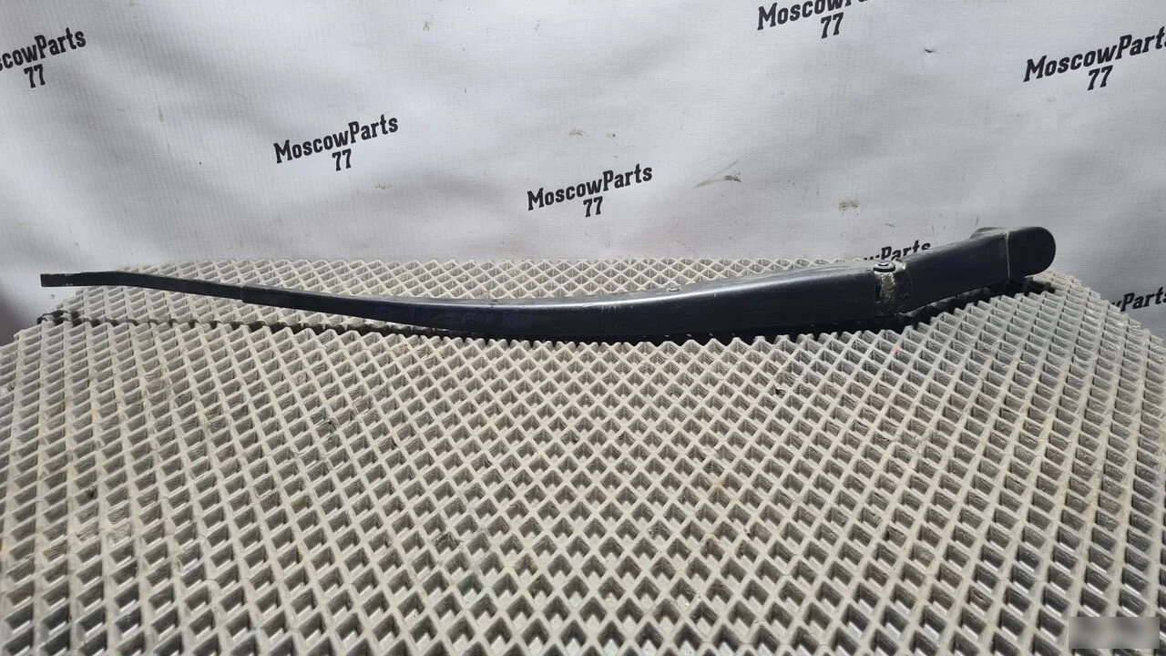 Поводок стеклоочистителя передний правый Mazda CX-7 I (2006—2009)