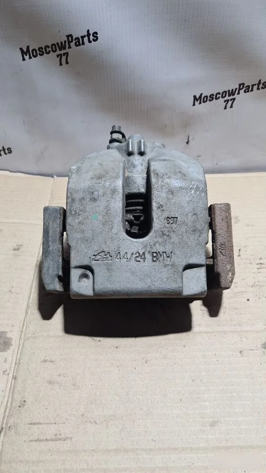 Суппорт тормозной задний левый BMW X5 E70 (2006—2010)