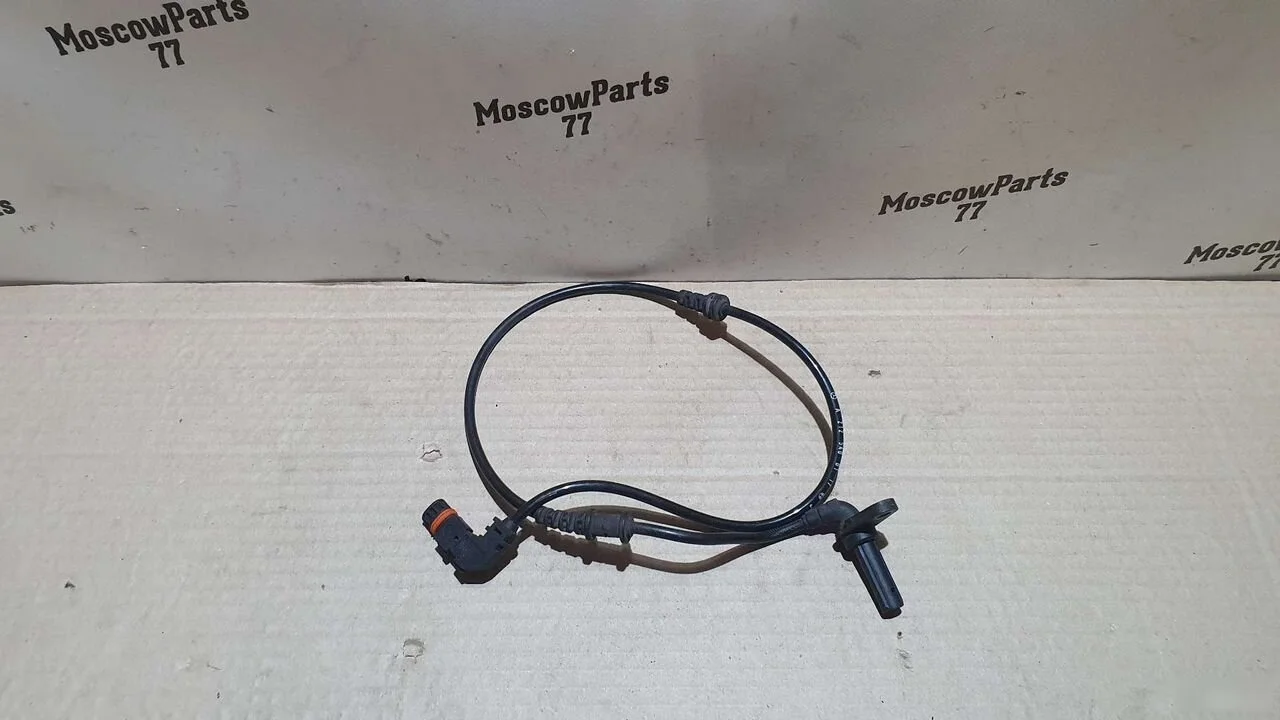 Датчик ABS передний левый Mercedes-Benz E-класс W212/S212/C207/A207 (2009—2013)