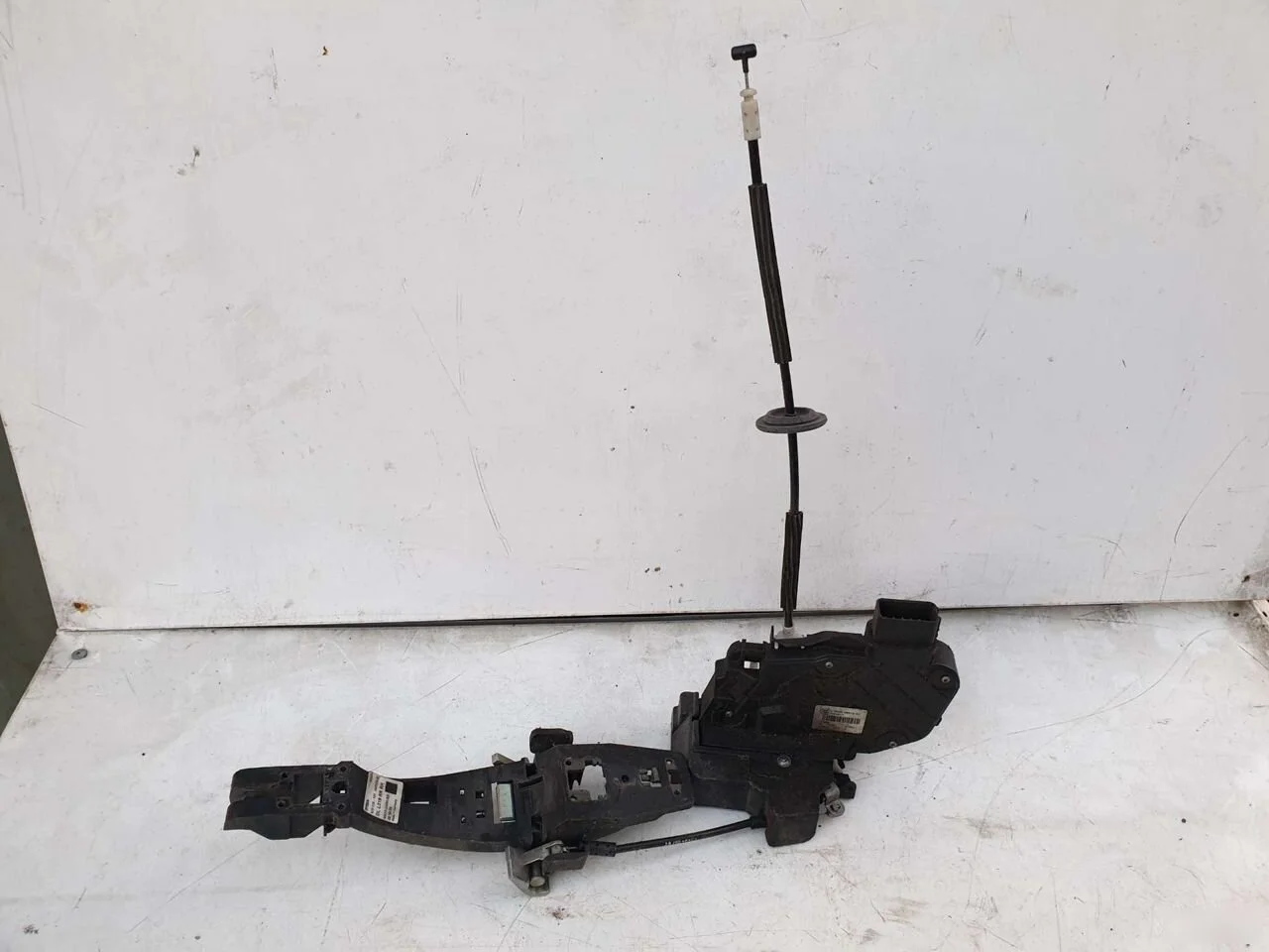 Замок задний правый Land Rover Freelander II рестайлинг (2010—2012)