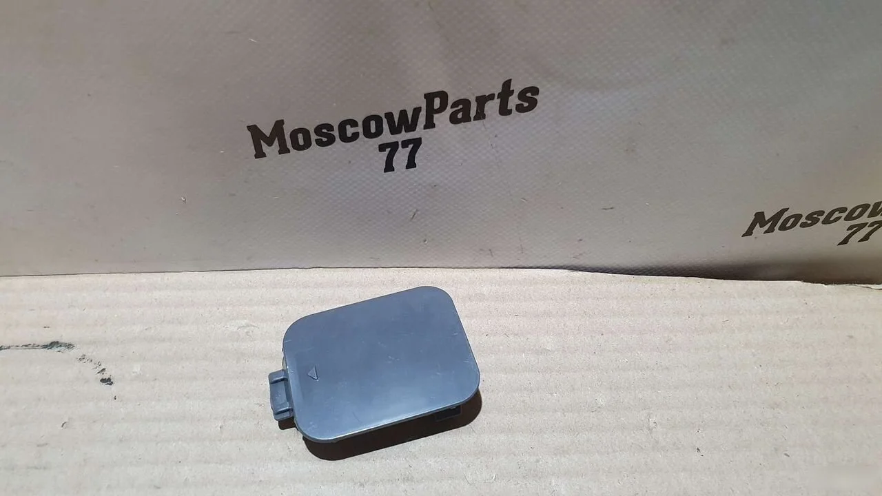 Заглушка буксировочного крюка перед BMW 1 серия E81/E82/E87/E88 рестайлинг 2 (2011—2014)