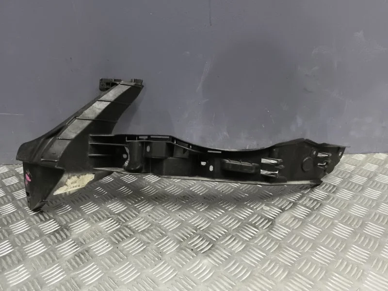 Кронштейн переднего бампера левый volkswagen Touareg 2007 7L6807183D 7L BHK