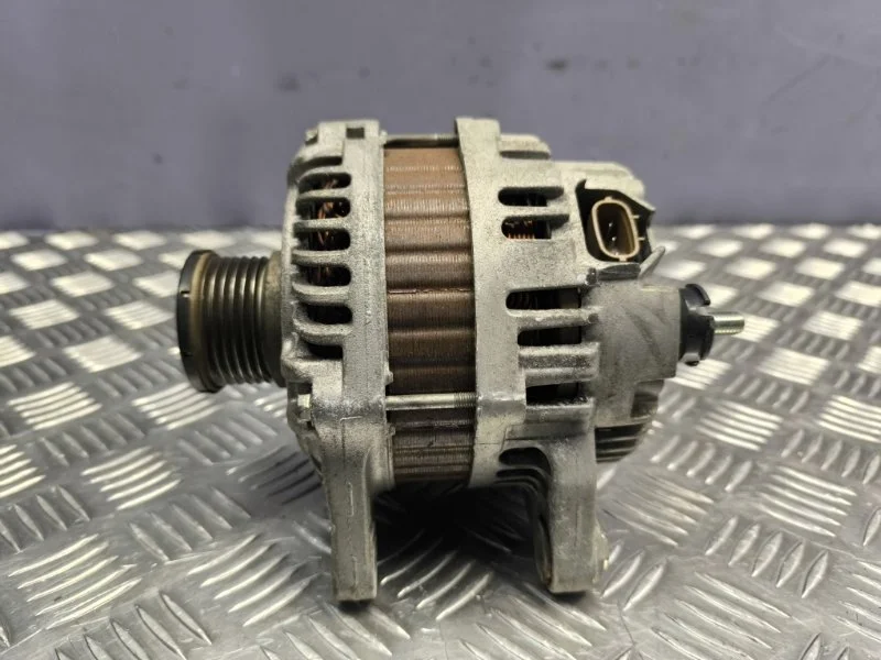 Генератор Nissan Juke 2011 231001KM1A NF15 MR16DDT